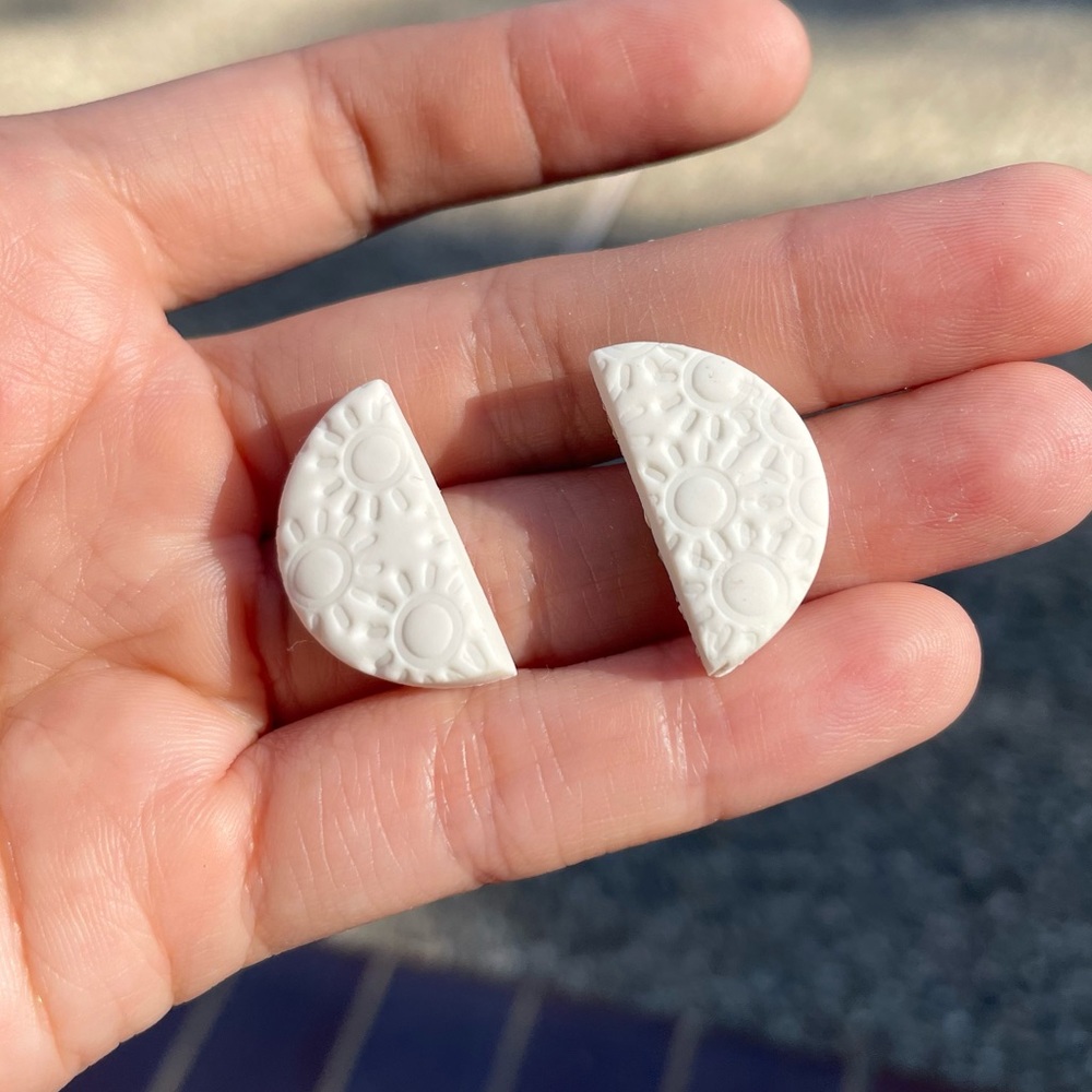 White sun ☀️ pattern half circle studs